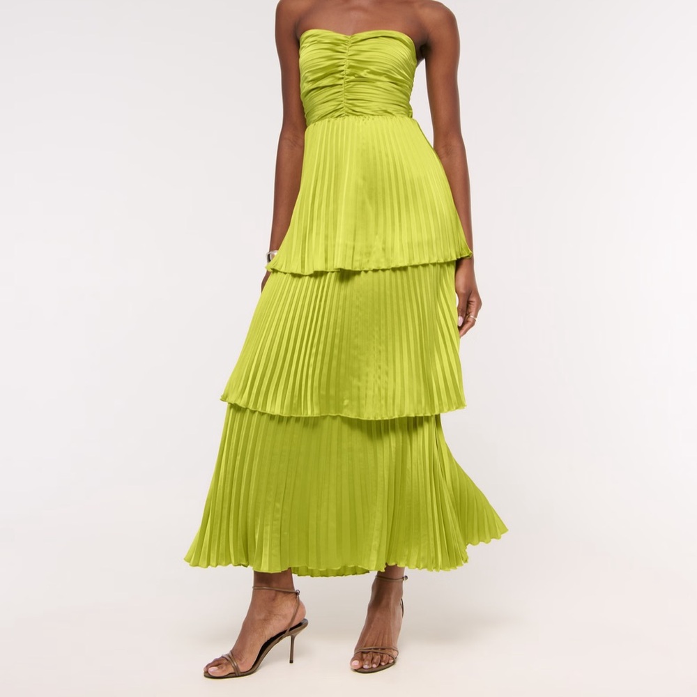Abercrombie Giselle Strapless Tiered
Maxi Dress